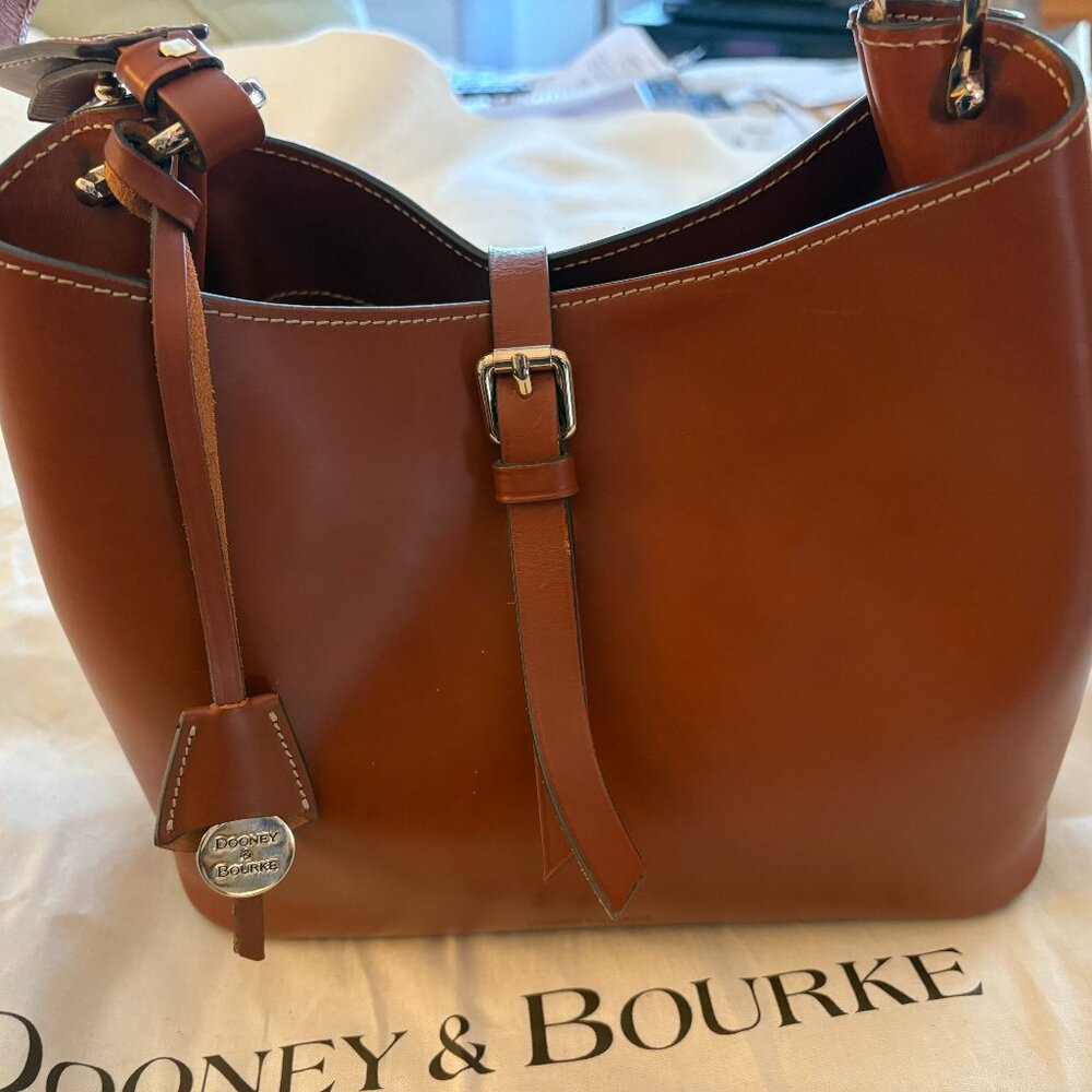 Dooney and Bourke Alto Small Lauretta bag NWOT Made in Italy